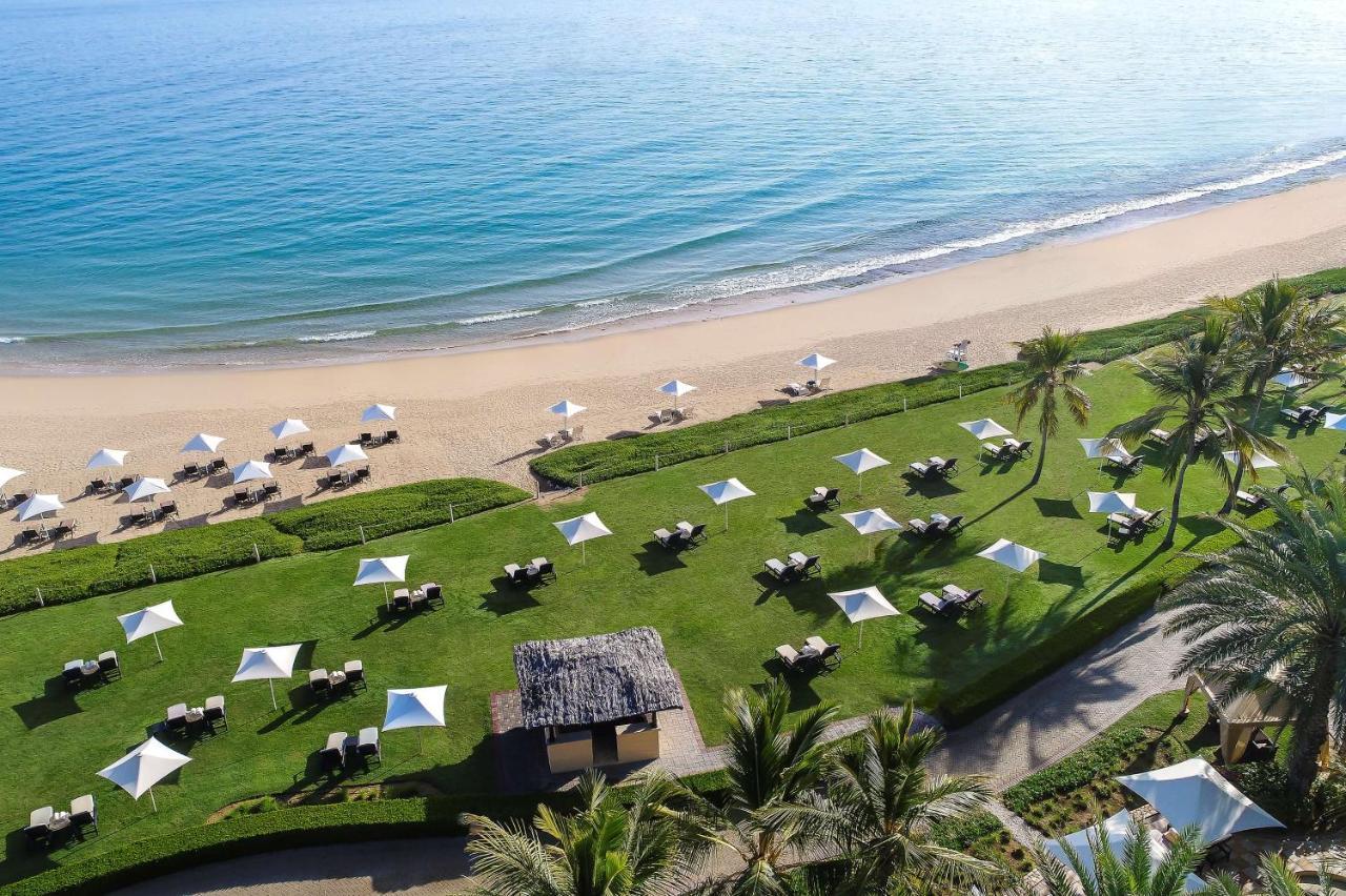 Shangri-La Barr Al Jissah, Muscat Exterior photo The beach at the Four Seasons Resort