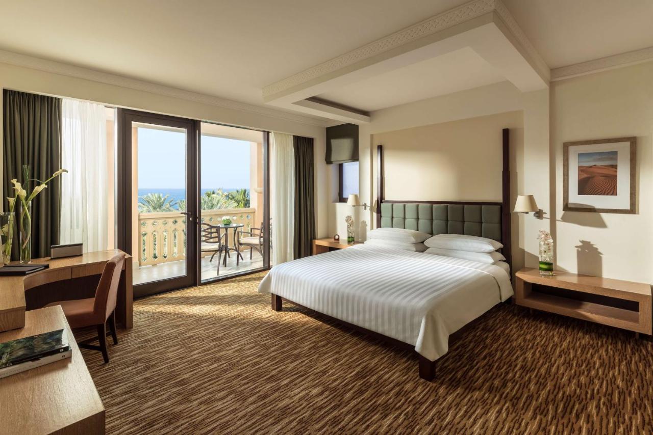 Shangri-La Barr Al Jissah, Muscat Exterior photo Deluxe Room