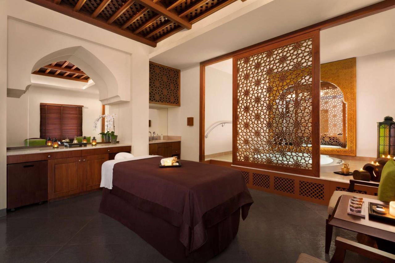 Shangri-La Barr Al Jissah, Muscat Exterior photo The spa at The Ritz-Carlton, Dubai
