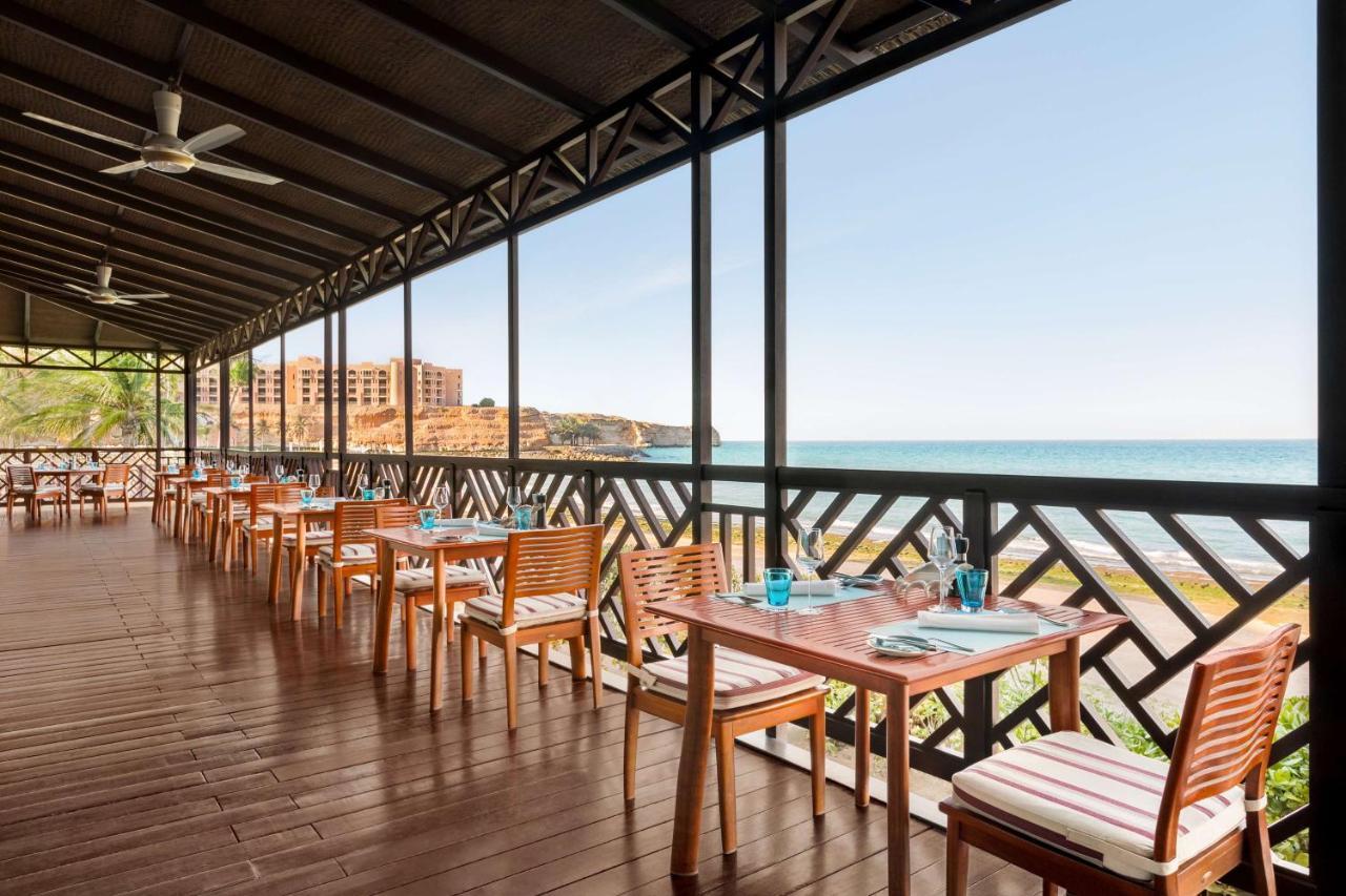 Shangri-La Barr Al Jissah, Muscat Exterior photo Restaurant