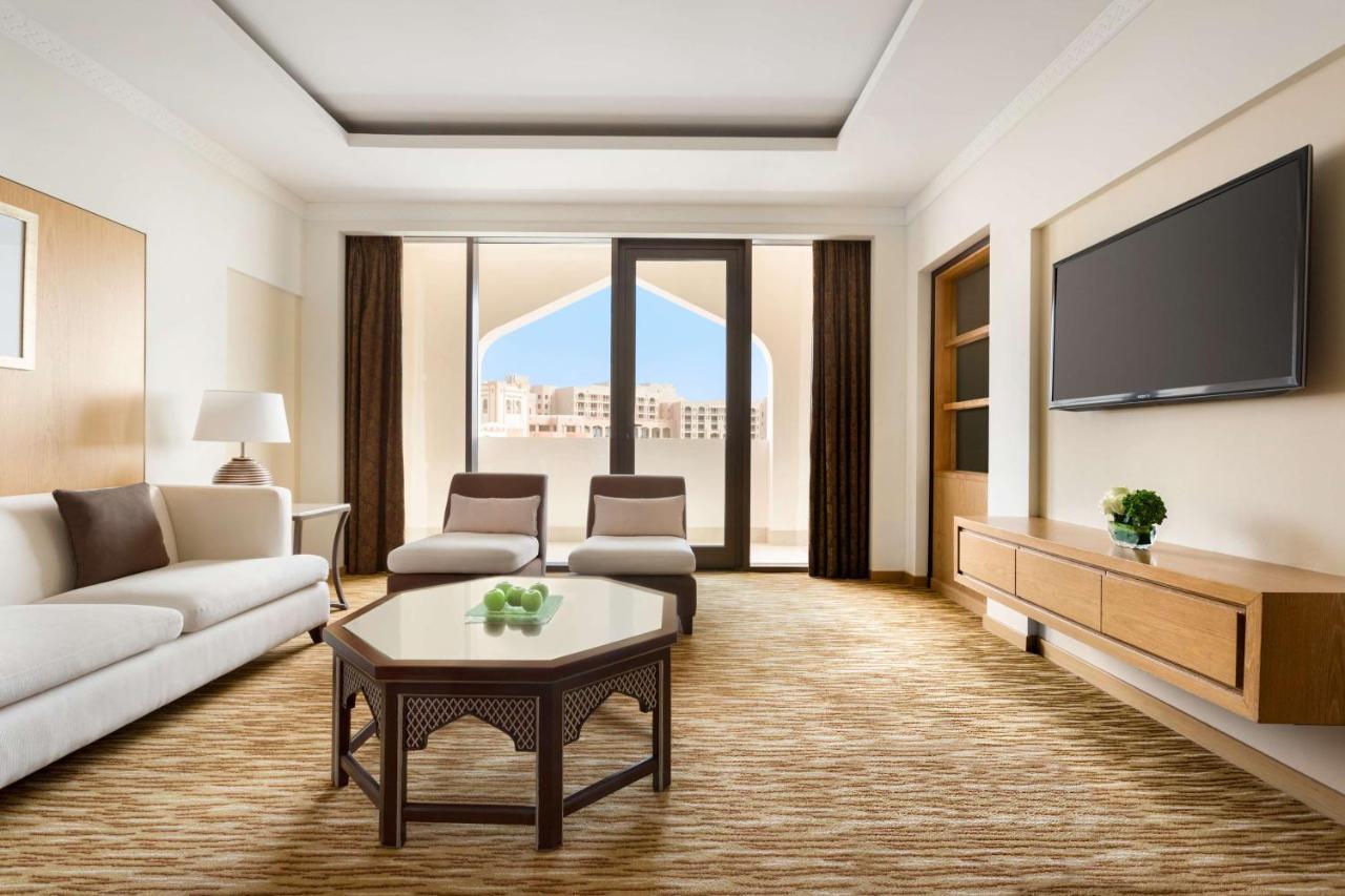 Shangri-La Barr Al Jissah, Muscat Exterior photo A living room at the hotel