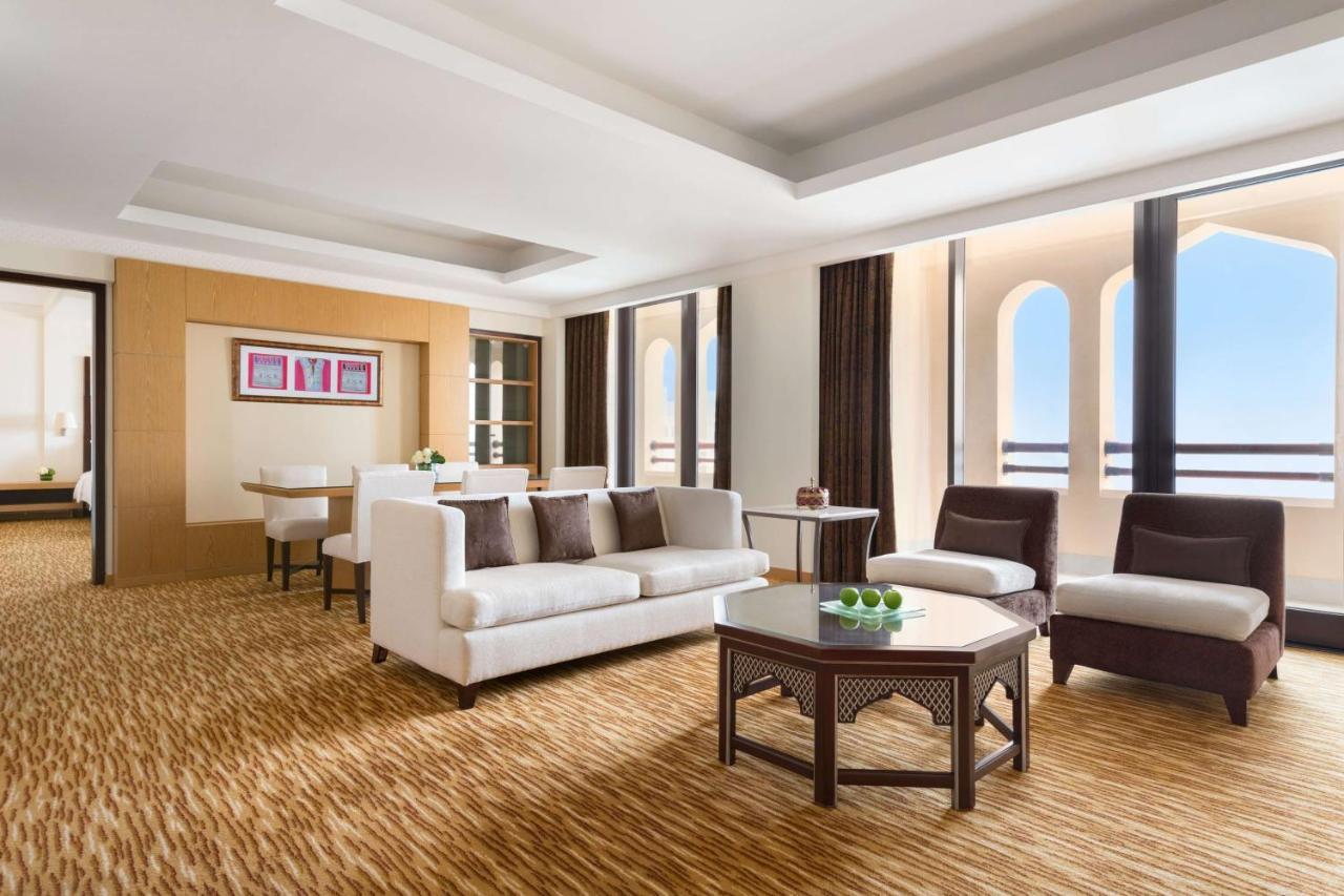Shangri-La Barr Al Jissah, Muscat Exterior photo A suite at the hotel