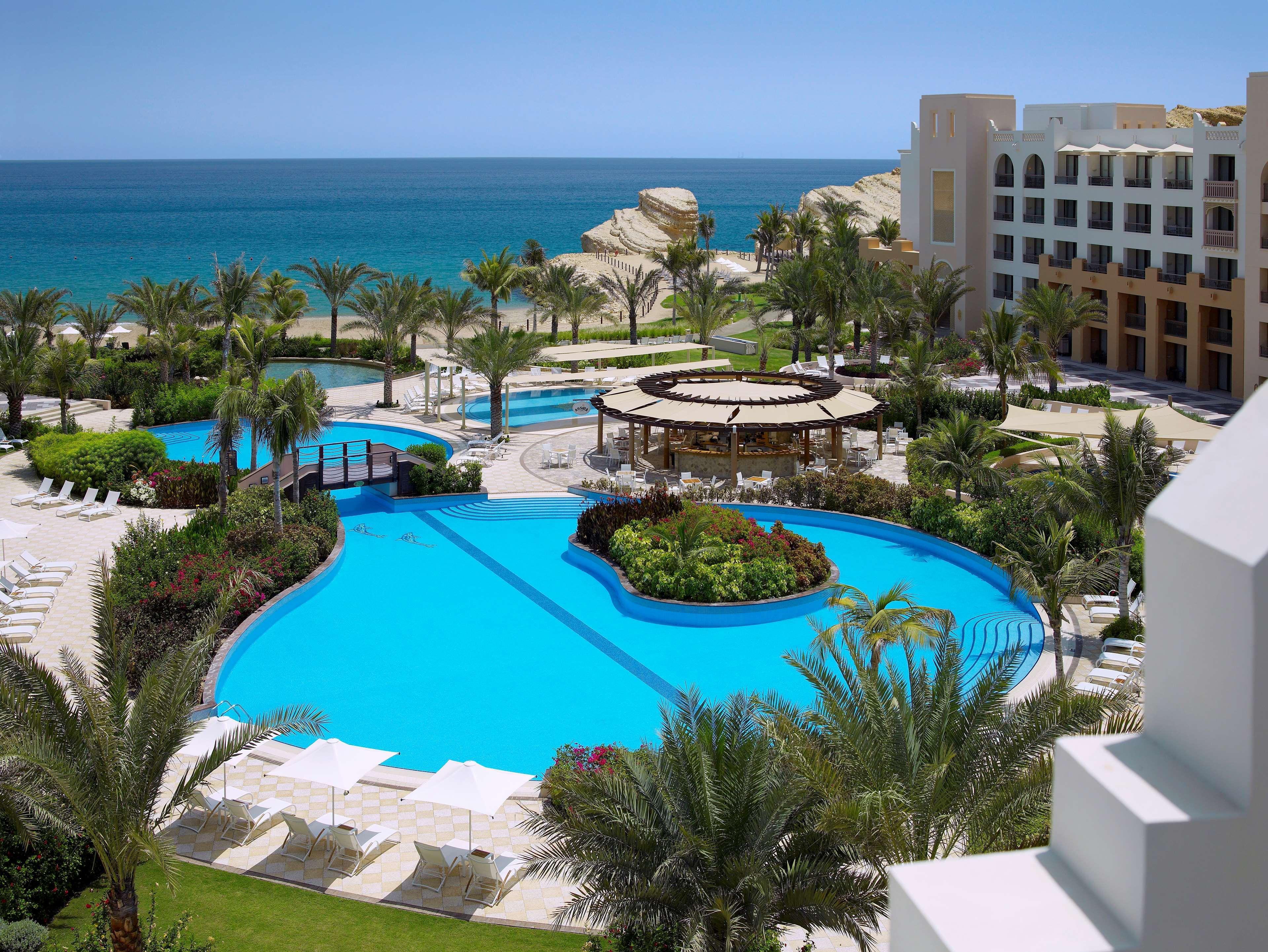 Shangri-La Barr Al Jissah, Muscat Exterior photo The pool at the Hilton Alexandria Golf Resort